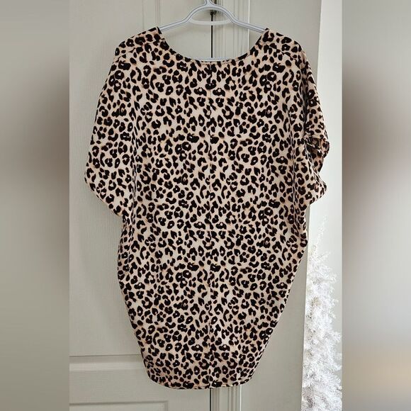 💝Satiny cheetah pocket dress / long top - Picture 4 of 4